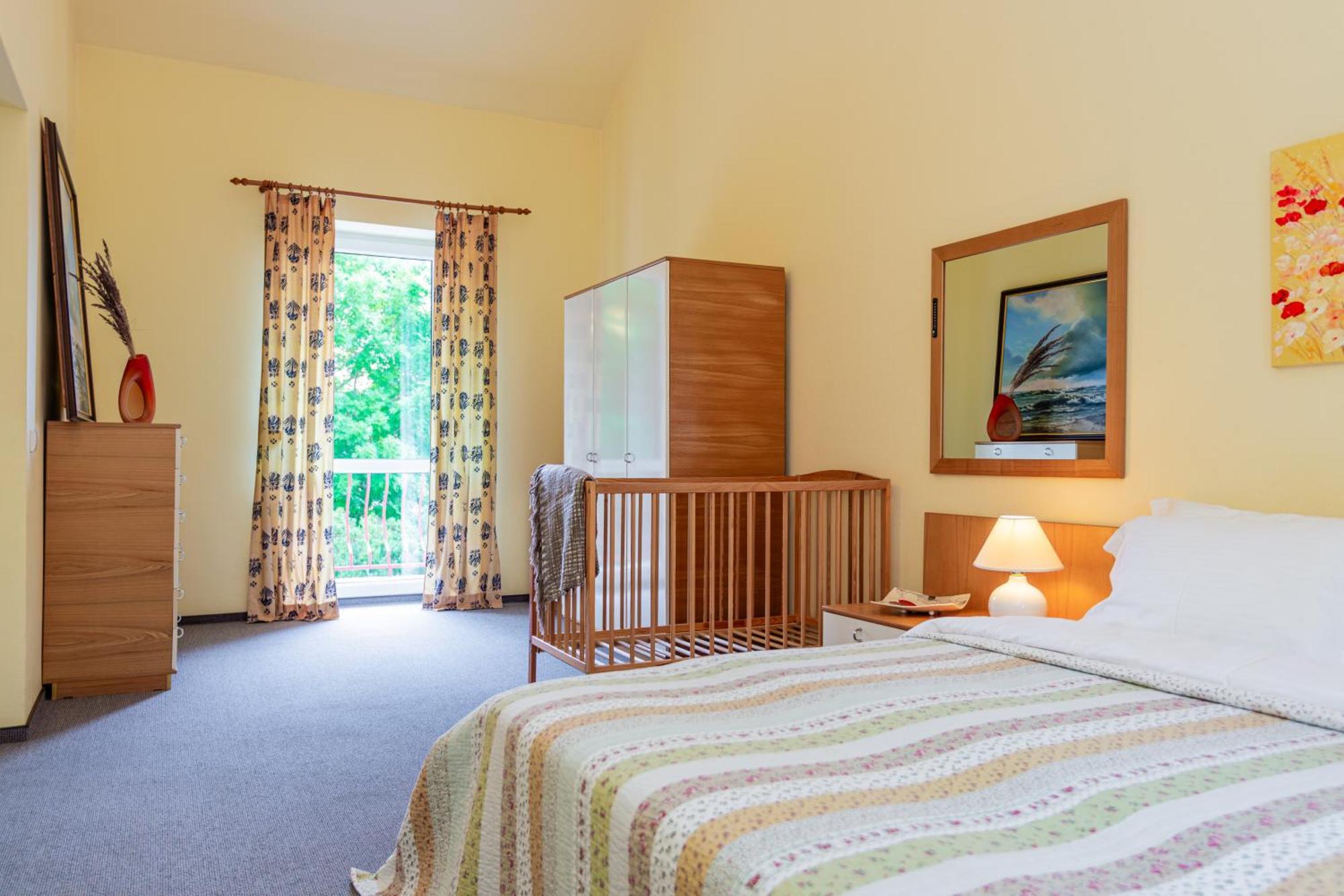Family Inn Cottage With Terrace Palanga Esterno foto