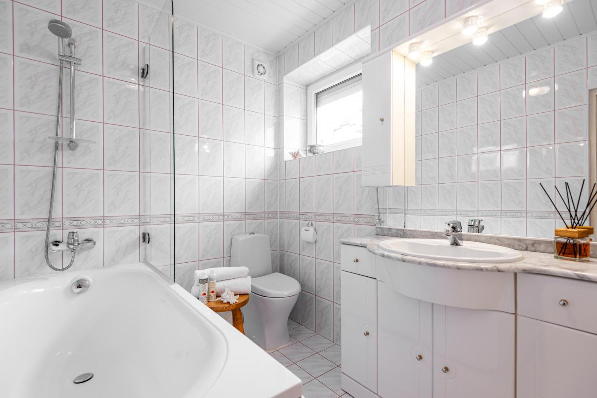 Family Inn Cottage With Terrace Palanga Esterno foto