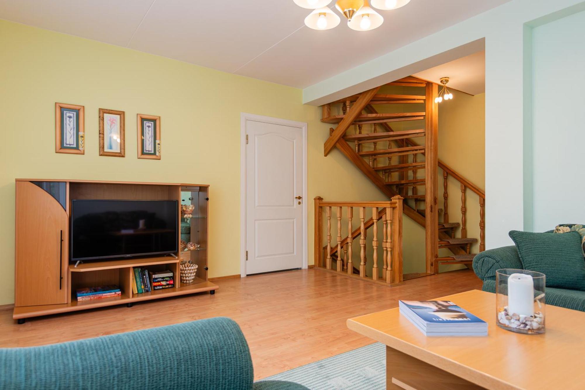 Family Inn Cottage With Terrace Palanga Esterno foto